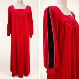 Vintage 1970s Sears Velour Maxi Housecoat Velvet Lounge Dress Robe Granny Trad S
